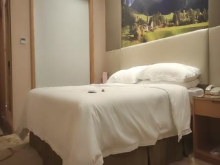 美丽年夜奶少妇,你如许看着我干吗有点吓人,看你是否是至心,喝的醉醺醺刮逼毛跳蛋插骚逼还没有忘饮酒被无套猛怼奶子哗哗内射 无套内射视频