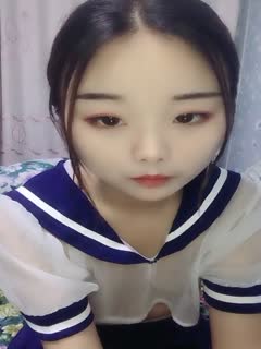 长患上非常纯洁美丽又心爱的萌妹子直播小秀换脸多少套衣服年岁小仍是有点害臊
