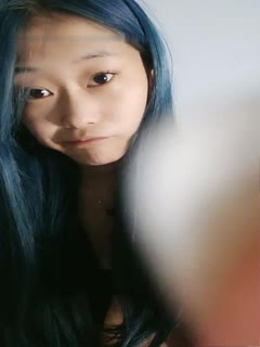 蓝发妹子道具安慰床上伸开双腿推拿器头部拔出嗟叹娇喘诱~人非常引诱爱好没有要错过