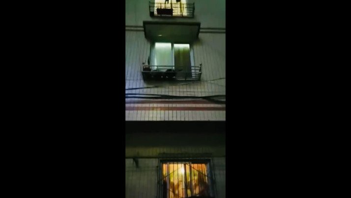 叫那末高声里面都听到了..